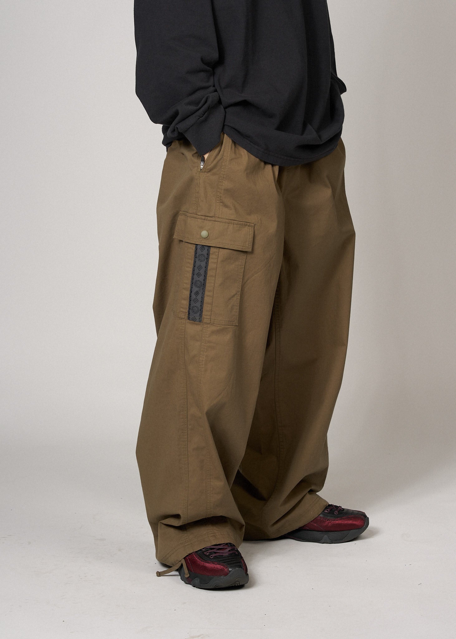 Helio Track Pants - Army Green