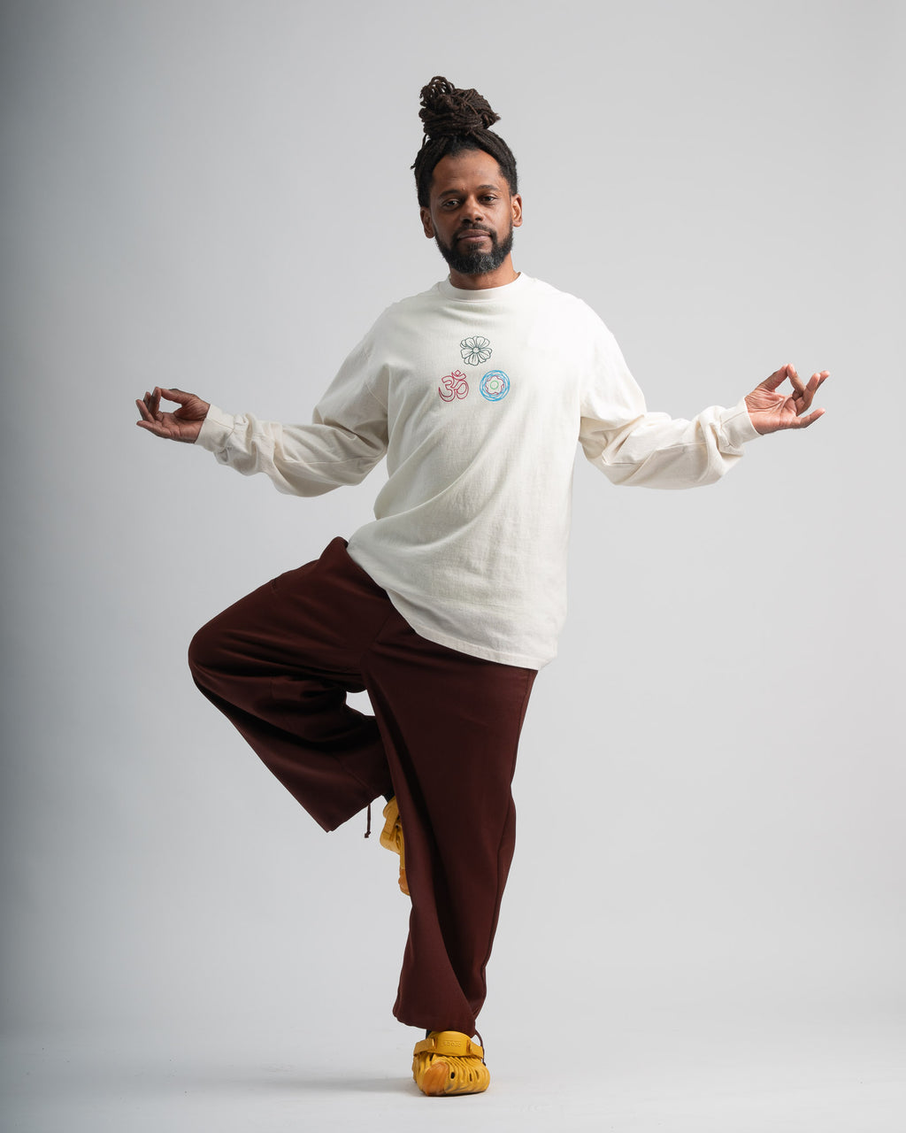 TRI SYMBOL LONG SLEEVE TEE - CLOUD WHITE