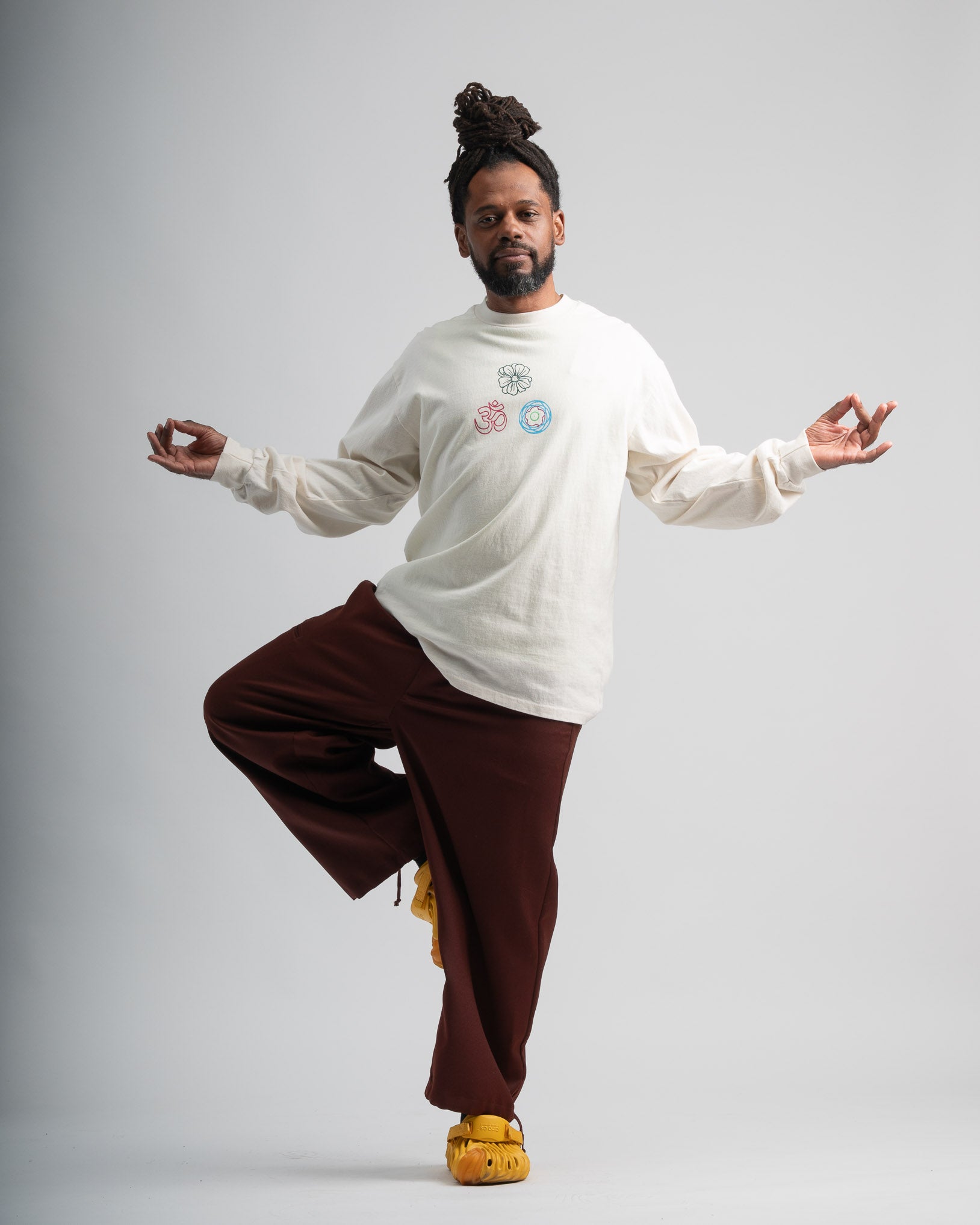 TRI SYMBOL LONG SLEEVE TEE - CLOUD WHITE